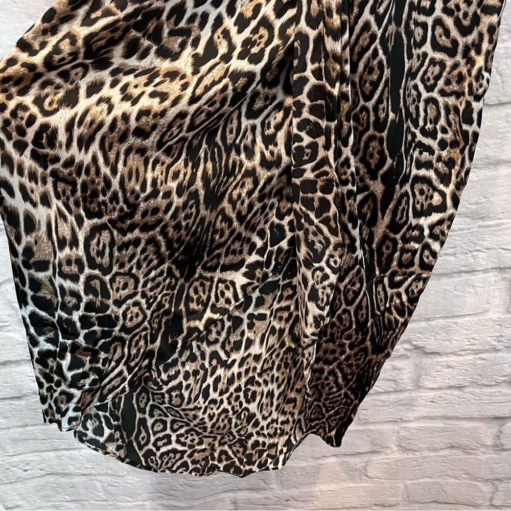Lucca Couture Cheetah V Neck Bell Sleeve Draped Midi Dress - Small - Picture 12 of 14